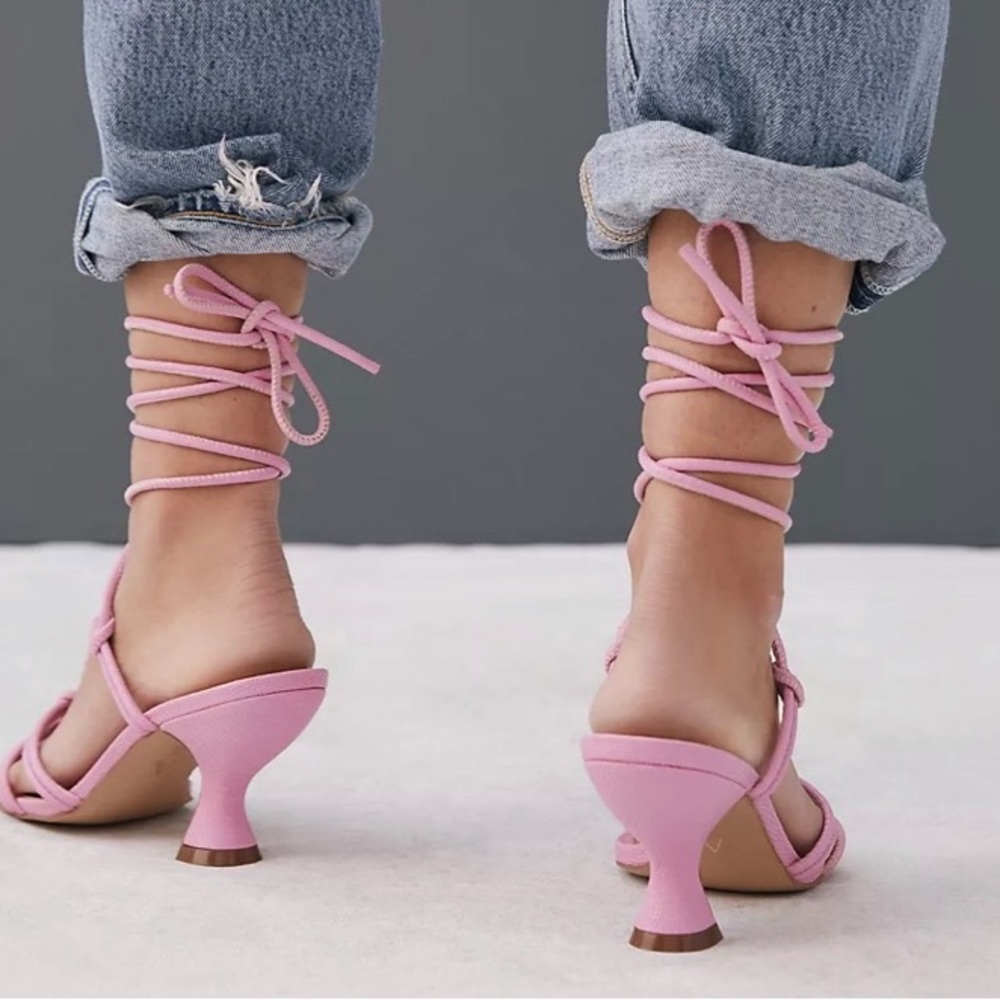 New Anthropologie Light Pink Strappy Spring, Summer Sandals - Picture 4 of 9